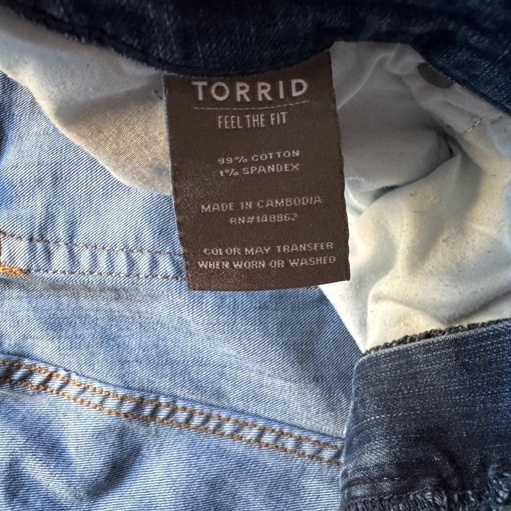 Torrid boyfriend straight 14 women’s jeans - Picture 4 of 9